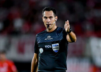 Los árbitros de los cuartos de final de la Copa de la Liga