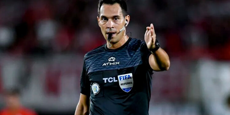 Los árbitros de los cuartos de final de la Copa de la Liga