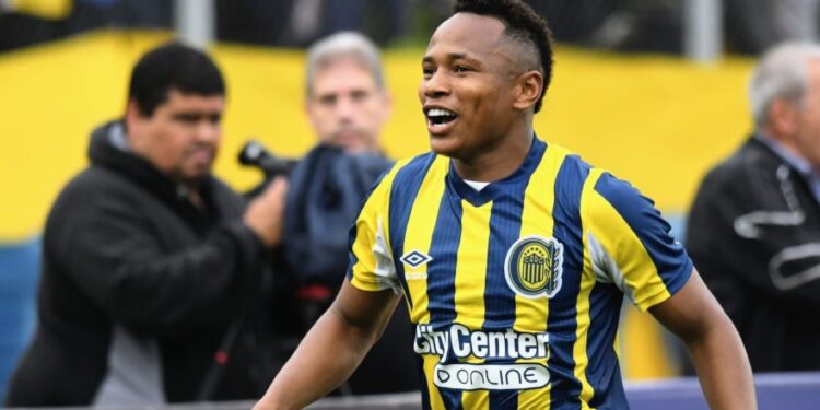 Final feliz: el colombiano Campaz seguirá en Central y se suma a los entrenamientos