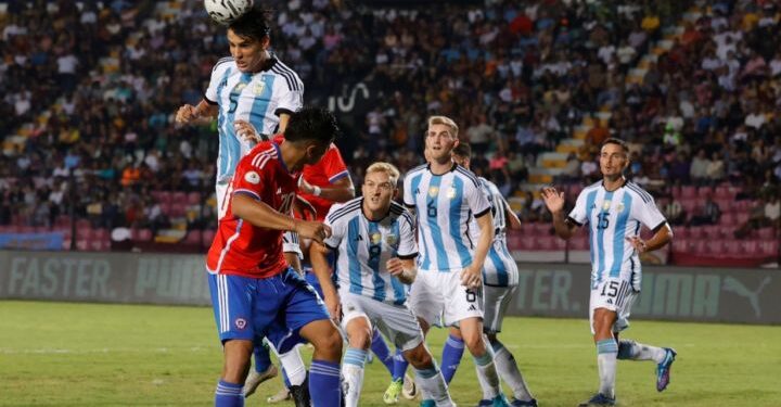 La Selección argentina Sub-23 goleó a Chile y se clasificó a la Fase Final del Preolímpico