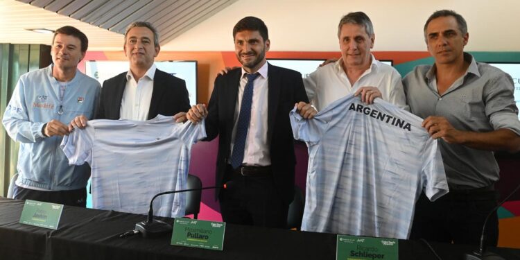 El capitán Guillermo Coria presentó la Copa Davis en Rosario