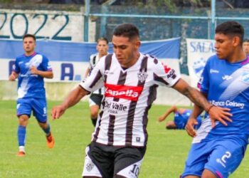 El  Saladito se hace fuerte de local y suma de a tres