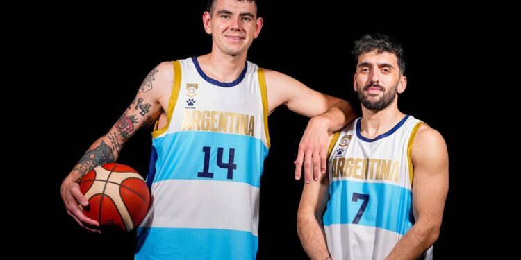 La Selección Argentina de básquet presentó su nueva camiseta a 20 años del Oro en Atenas