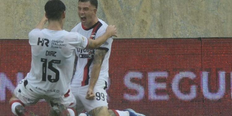 Newell’s, con una noche inolvidable de Ramírez, goleó a Unión