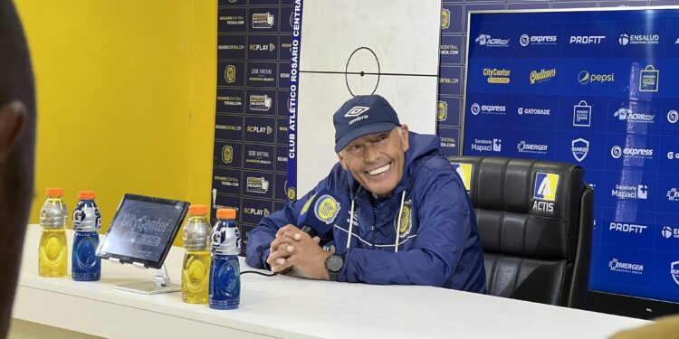 Russo:  “Sé lo que significa el clásico, lo tomo con mucho respeto como siempre. Hay que ir y jugar, nada más”
