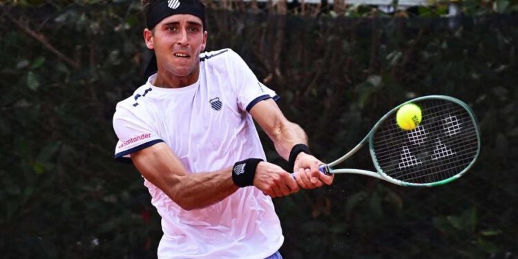 Etcheverry perdió y Argentina quedó 1-1 en la serie ante Kazajistán en Rosario