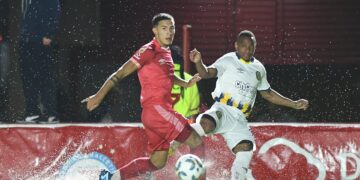 Central: No levanta cabeza fuera de casa