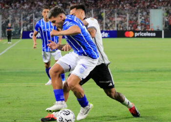 Godoy Cruz, con más empuje que fútbol, no pudo revertir el resultado frente a Colo Colo y quedó eliminado de la Libertadores