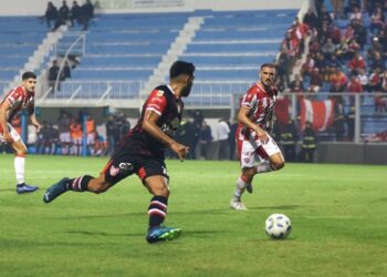 Instituto fue sorprendido por Talleres de Escalada y quedó eliminado de la Copa Argentina