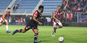 Instituto fue sorprendido por Talleres de Escalada y quedó eliminado de la Copa Argentina