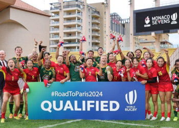 CHINA A PARIS; ARGENTINA CON LA FRENTE EN ALTO