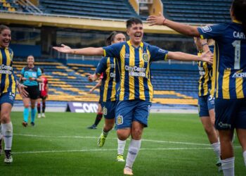 Rosario Central venció a Newell’s sobre la hora y se quedó con el primer clásico femenino de la historia