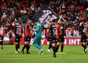 Newell’s y Belgrano igualaron sin goles en Rosario: el enojo de los leprosos