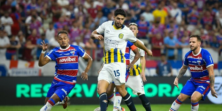 Rosario Central perdió con Fortaleza y se despidió de la Copa Sudamericana 2024