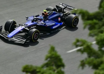 Colapinto logró un histórico octavo puesto en Azerbaiyán y sumó sus primeros puntos en F1