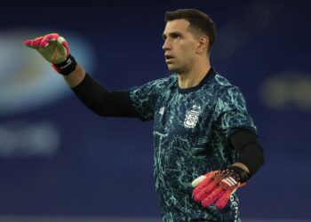 El Dibu Martínez emitió un comunicado tras la decisión de la Conmebol