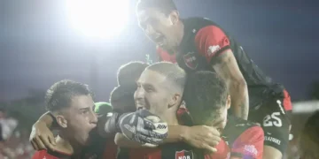 Newell’s remontó y venció 2-1 a Lanús en el Coloso