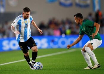 Magia de Messi y goleada: Argentina se consolida como líder en las Eliminatorias