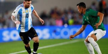 Magia de Messi y goleada: Argentina se consolida como líder en las Eliminatorias