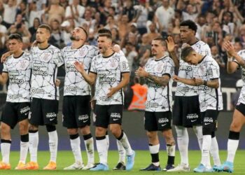 Corinthians en zona de descenso en Brasil