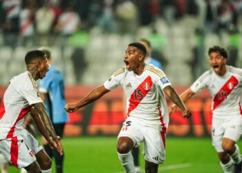 Después de una semana caótica Uruguay cayó ante Perú en Lima