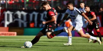 Newells cayó en el Coloso ante los santiagueños porque fue nuevamente un equipo “tirado en la cancha y librado a su suerte”