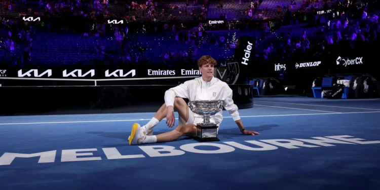 Jannik Sinner bicampeón del Abierto de Australia