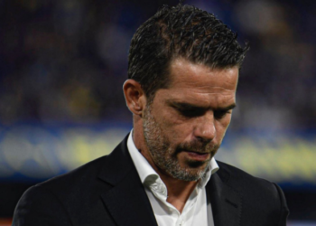 Boca dejó escapar el triunfo en Santa Fe y sigue  dejando dudas