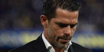 Boca dejó escapar el triunfo en Santa Fe y sigue  dejando dudas