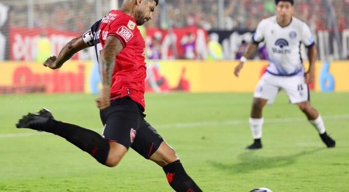 Newells y un debut para el olvido: La lepra cayó ante Independiente Rivadavia en una noche donde hizo todo mal