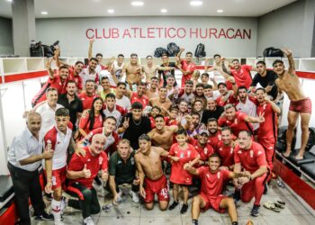 San Lorenzo dejó pasar su oportunidad y además perdió el clásico en el Ducó