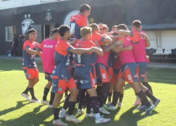 Victoria Charrúa que ilusiona