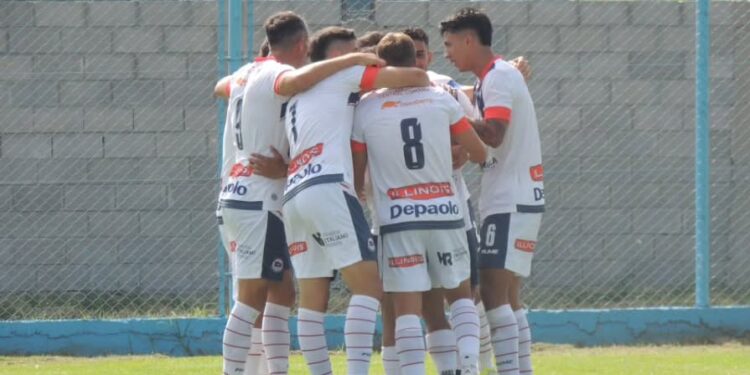 El Charrúa se trajo un empate de Caseros