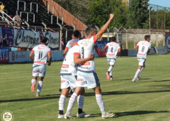 Los Charrúas en vilo por el sueño copero