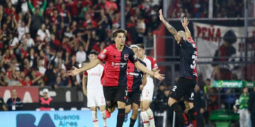 Newell’s derrotó a Huracán y sigue soñando con los playoffs