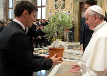“Distinto, cercano, argentino”: Lionel Messi despidió al papa Francisco en sus redes sociales