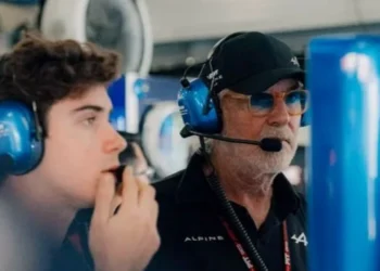 “Publican mucha mierda”: Flavio Briatore, durísimo contra la prensa argentina por Franco Colapinto