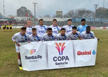 Aguirre lo dio vuelta y eliminó al Sala