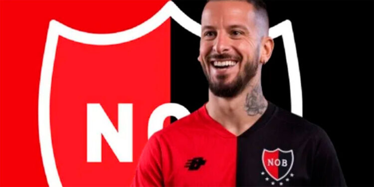 Es oficial: Darío Benedetto fue presentado en Newell’s y vuelve al fútbol argentino