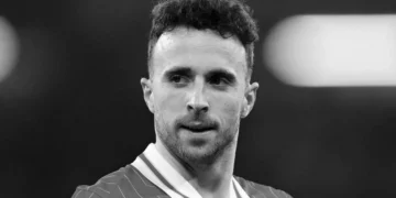 Liverpool retiró el número 20 del fallecido delantero Diogo Jota