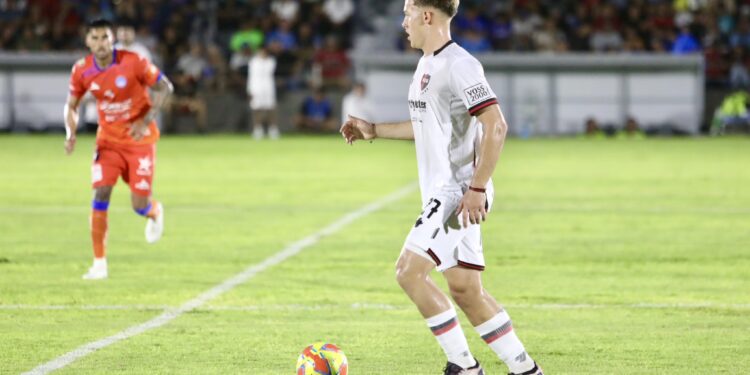 Newell’s debutó con derrota y preocupación en su primer amistoso en México