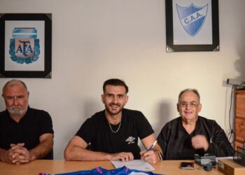 Otra bomba de Argentino de Rosario: Un ex Charrúa se suma al mediocampo