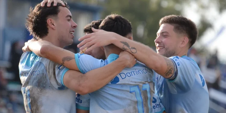 Derrumbó al puntero del campeonato