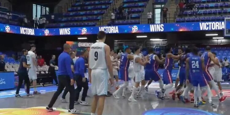 Escandaloso final en la derrota de Argentina ante República Dominicana por la AmeriCup: qué pasó