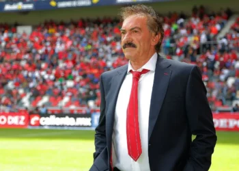 Ricardo La Volpe aseguró que a este Boca lo dirige “de taquito”