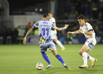 Con un jugador más, Central no pudo pasar el empate ante Talleres en el Gigante