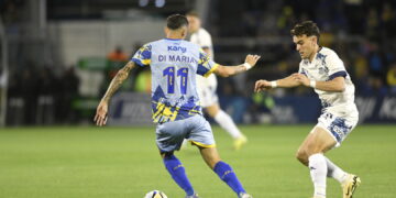 Con un jugador más, Central no pudo pasar el empate ante Talleres en el Gigante