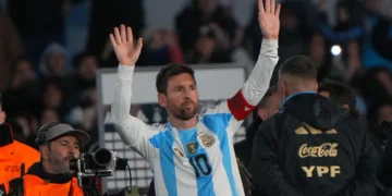 Con una actuación estelar de Messi, la Selección argentina goleó 3-0 a Venezuela en las Eliminatorias