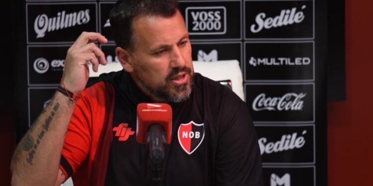Cristian Fabbiani dejó de ser el técnico de Newell’s