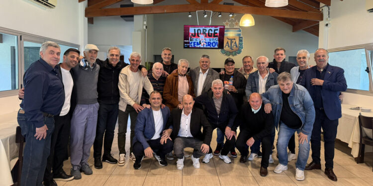 Un asado con historia: la AFA reunió a los campeones del 78 y del 86 en el Predio de Ezeiza